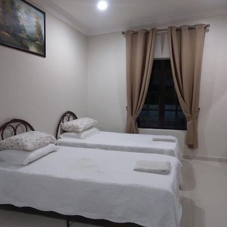 Yasmeen Studio Roomstay Kijal - Room 1 - For Two Person Islam Guest Only Eksteriør bilde